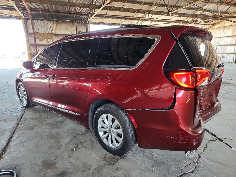 Photo 2 from auction – 2017 CHRYSLER PACIFICA with VIN 2C4RC1BG3HR809413