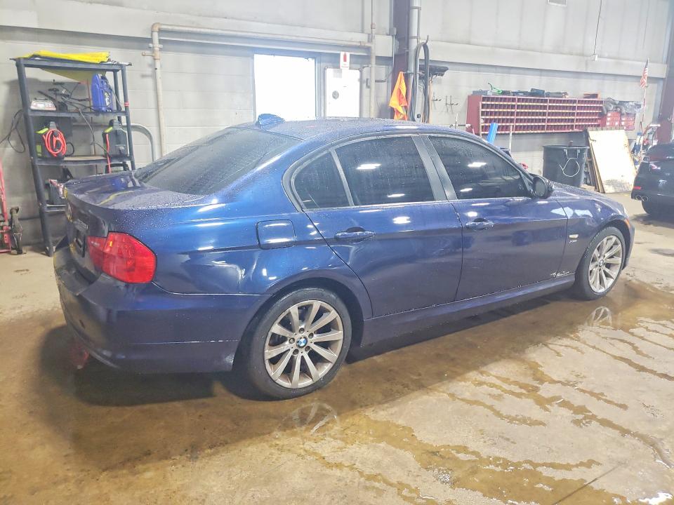 Photo 3 from auction – 2011 BMW 328 with VIN WBAPK7C53BA819099