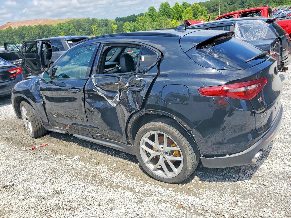 Photo 2 from auction – 2018 ALFA ROMEO STELVIO with VIN ZASFAKNN5J7B66957