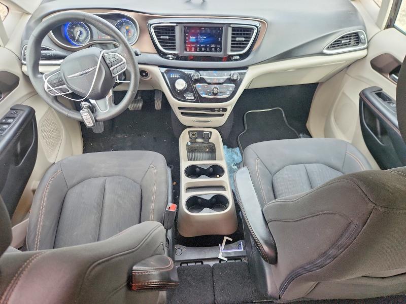 Photo 8 from auction – 2018 CHRYSLER PACIFICA with VIN 2C4RC1DGXJR186259