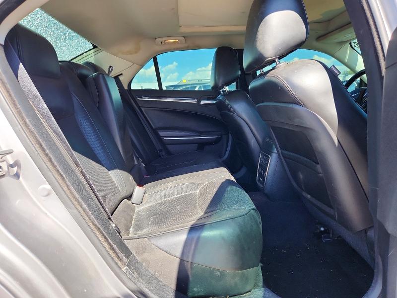 Photo 10 from auction – 2017 CHRYSLER 300C with VIN 2C3CCAKG0HH566613