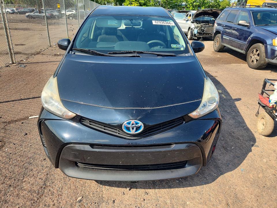 Photo 5 from auction – 2016 TOYOTA PRIUS V with VIN JTDZN3EU0GJ045515