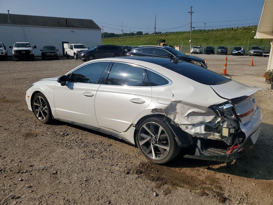 Photo 2 from auction – 2022 HYUNDAI SONATA with VIN KMHL44J22NA213330