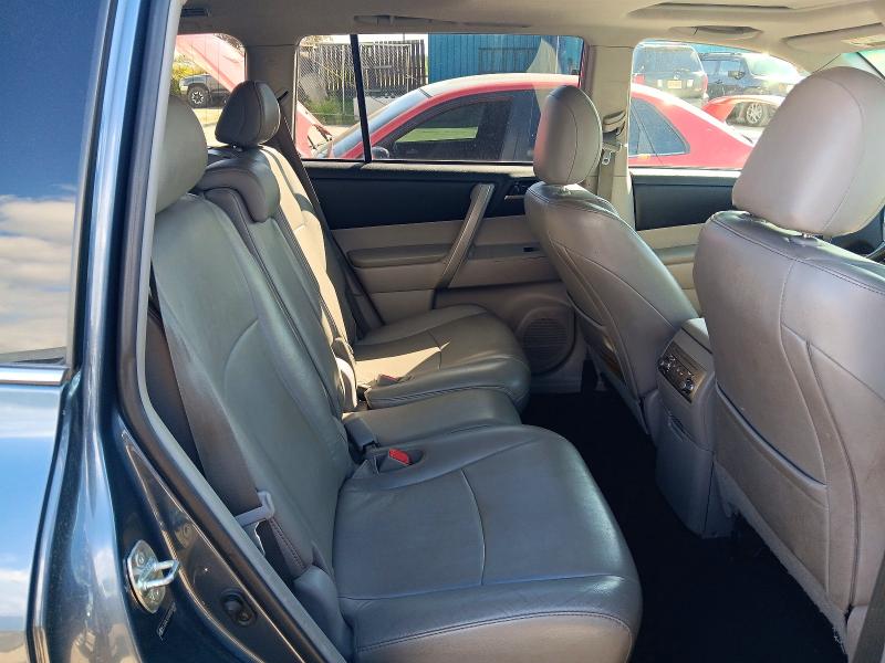 Photo 10 from auction – 2011 TOYOTA HIGHLANDER with VIN 5TDBK3EH1BS049999