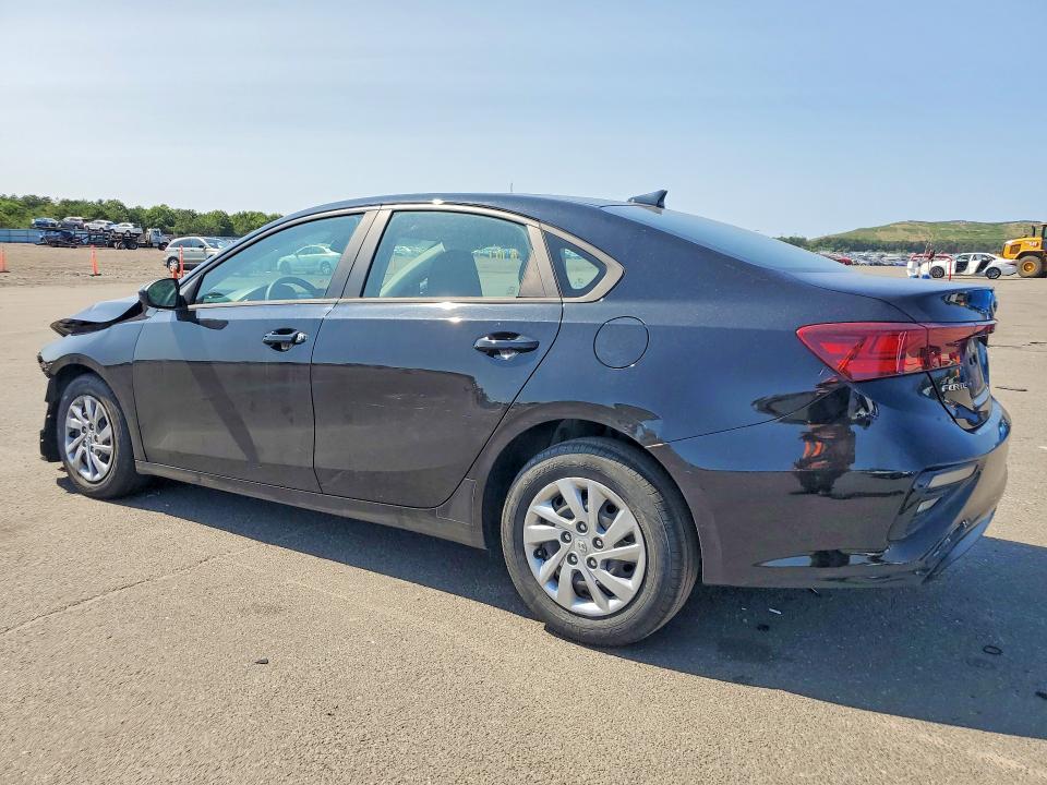 Photo 2 from auction – 2021 KIA FORTE with VIN 3KPF24AD4ME333229