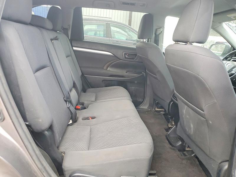 Photo 11 from auction – 2016 TOYOTA HIGHLANDER with VIN 5TDZARFH3GS021163