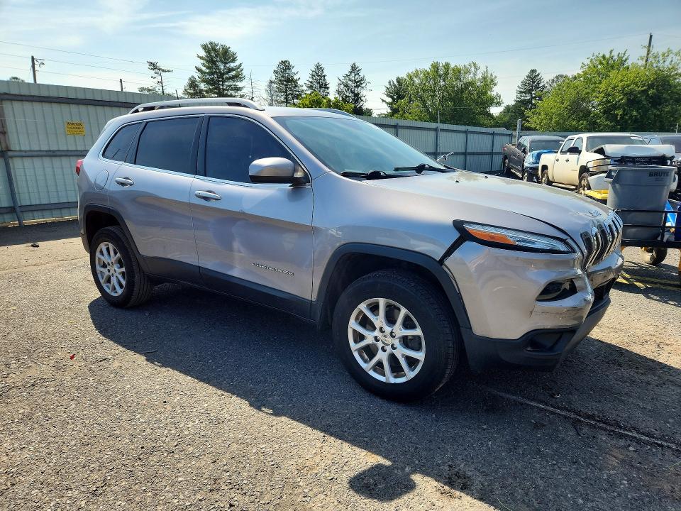 Photo 4 from auction – 2018 JEEP CHEROKEE with VIN 1C4PJMLB3JD535611