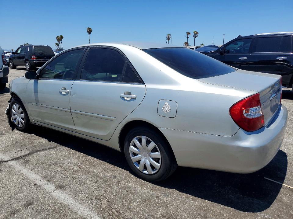 Photo 2 from auction – 2002 TOYOTA CAMRY with VIN JTDBE32K720038502