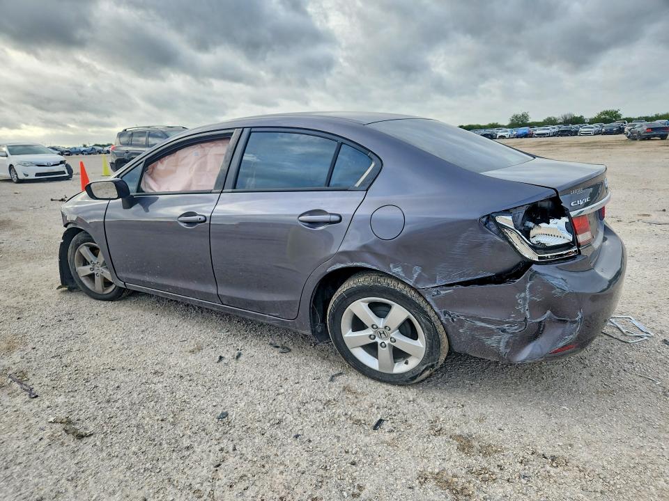 Photo 2 from auction – 2015 HONDA CIVIC with VIN 2HGFB2F52FH565035