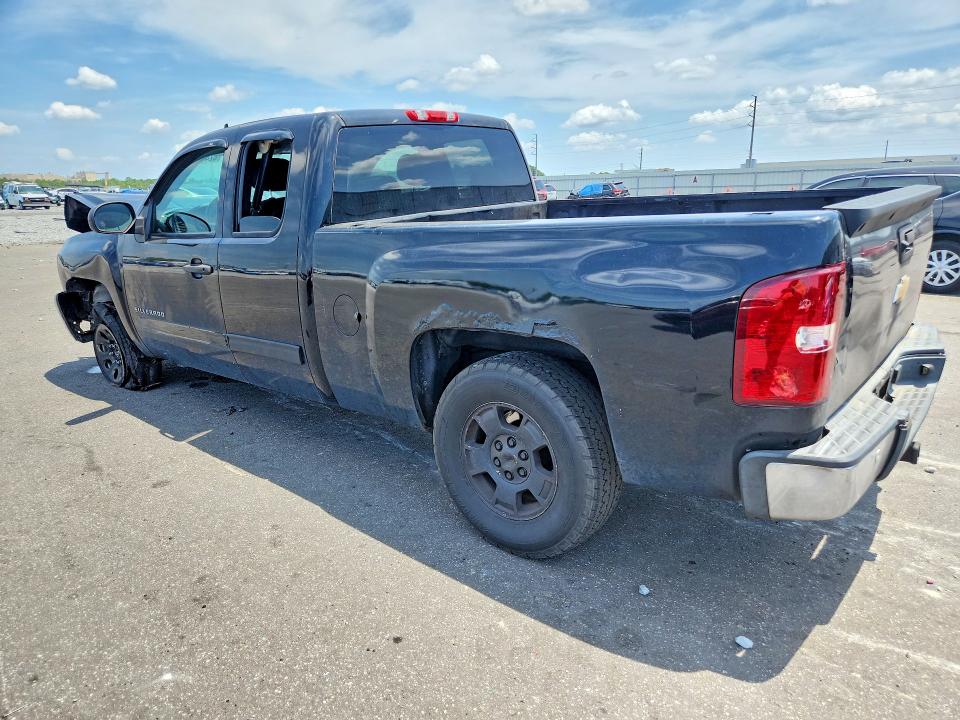 Photo 2 from auction – 2013 CHEVROLET SILVERADO with VIN 1GCVKSE21DZ347523