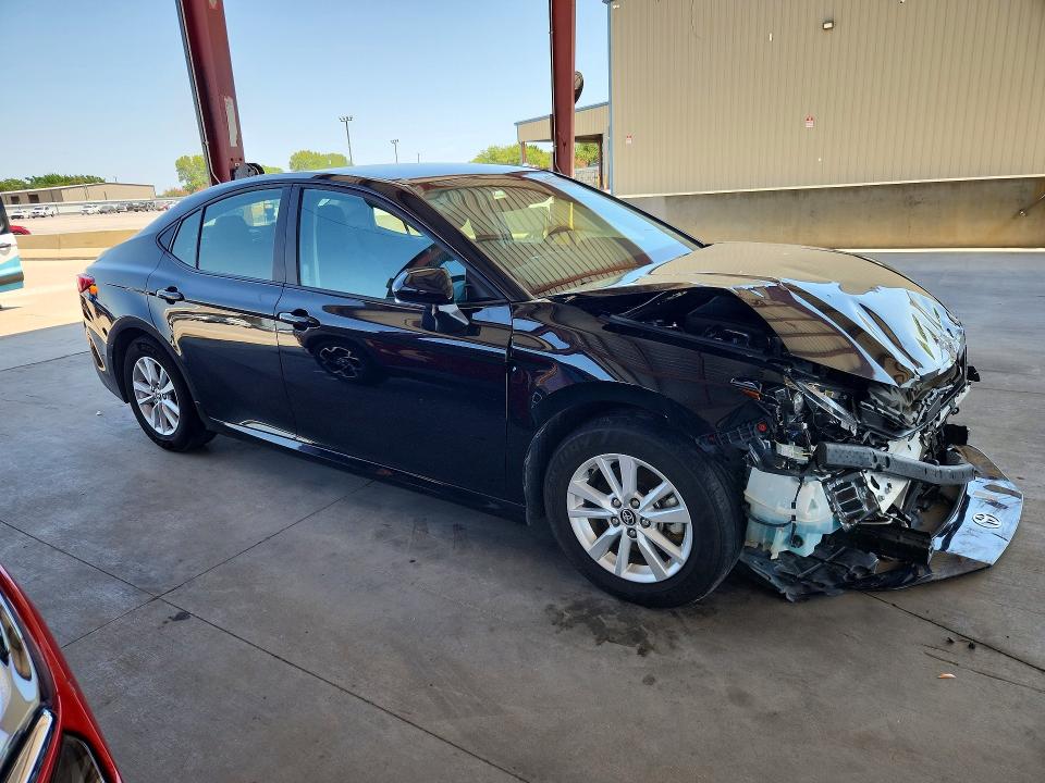 Photo 4 from auction – 2025 TOYOTA CAMRY with VIN 4T1DAACK0SU058070