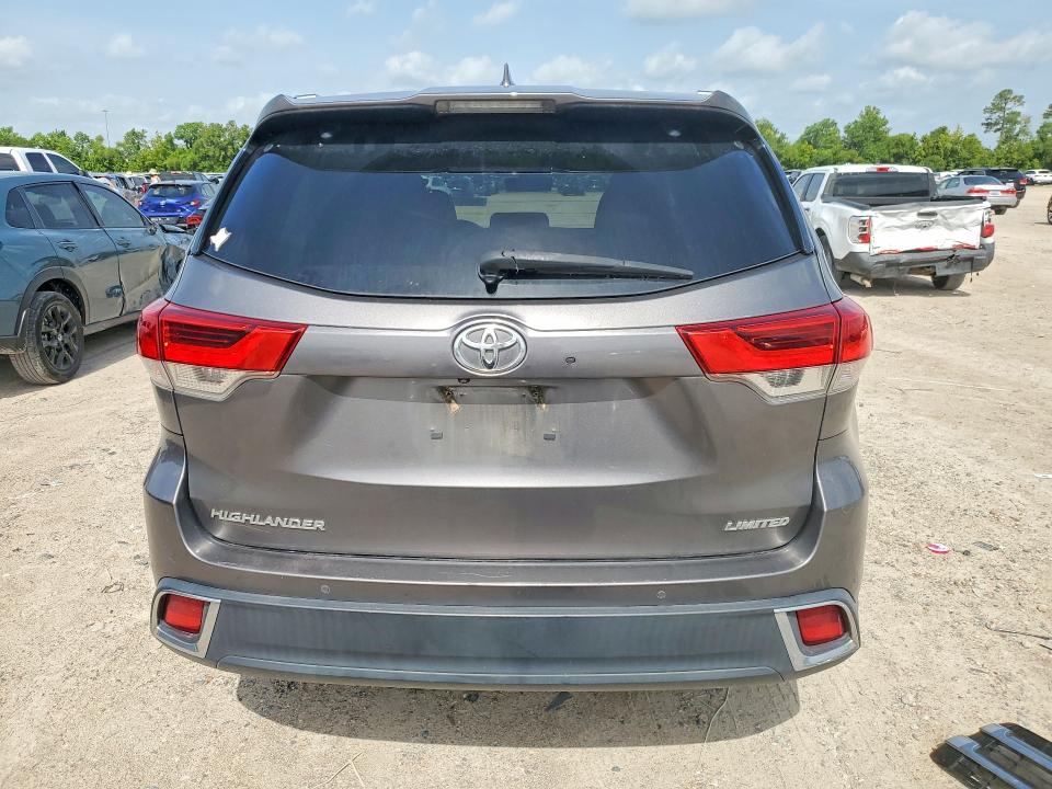 Photo 6 from auction – 2018 TOYOTA HIGHLANDER with VIN 5TDYZRFH9JS268165