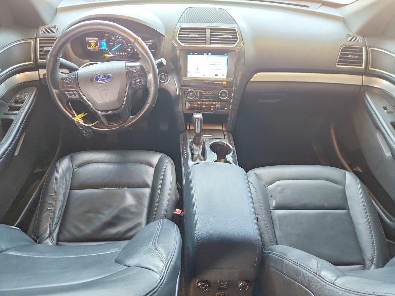 Zdjęcie 8 z aukcji – 2017 FORD EXPLORER z VIN 1FM5K7D88HGB04114