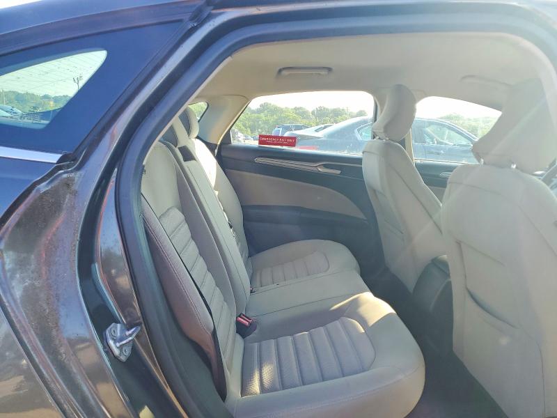 Photo 10 from auction – 2019 FORD FUSION with VIN 3FA6P0G76KR102422