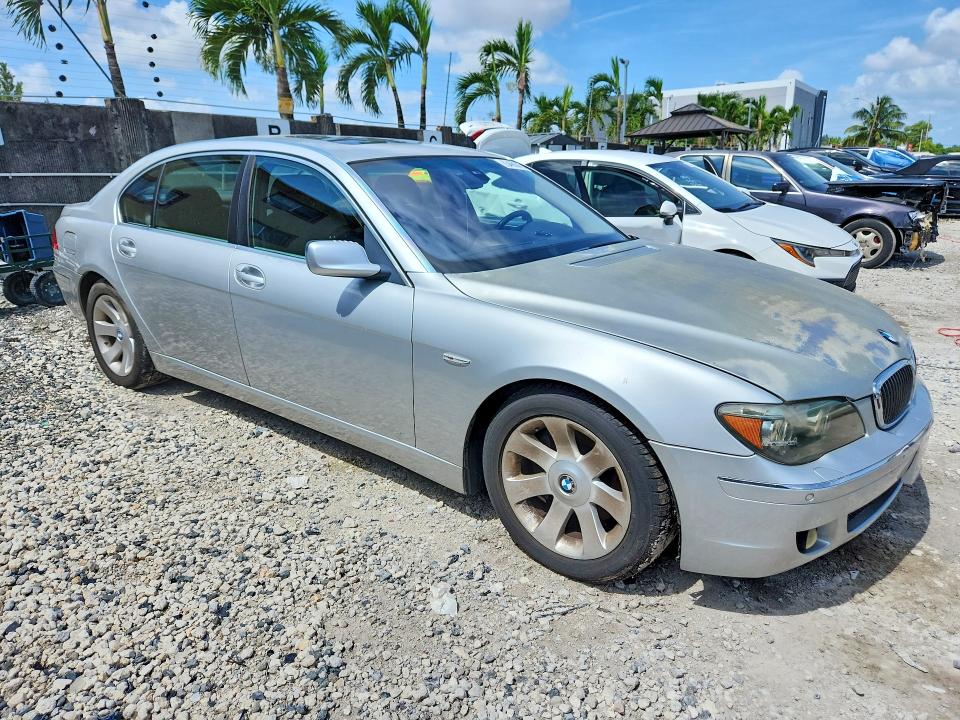 Photo 4 from auction – 2006 BMW 750 with VIN WBAHN83556DT60972