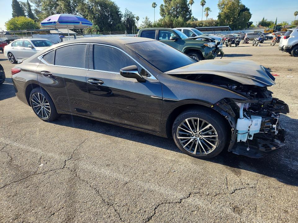 Photo 4 from auction – 2025 LEXUS ES 300H with VIN 58ADA1C16SU075679