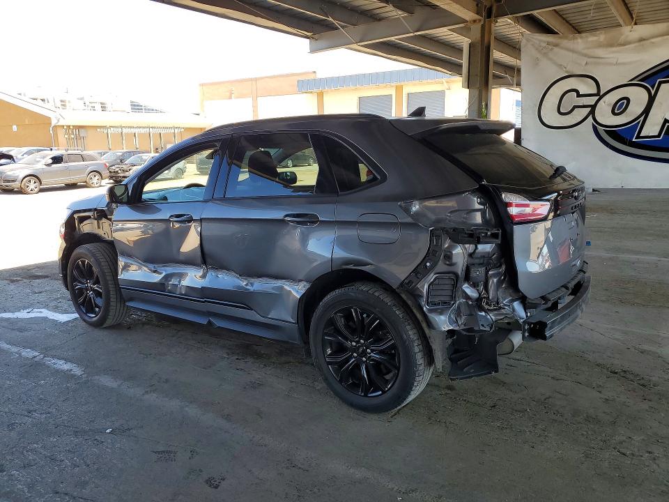 Photo 2 from auction – 2022 FORD EDGE with VIN 2FMPK4G91NBB13610