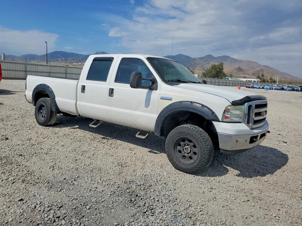 Photo 4 from auction – 2005 FORD F250 with VIN 1FTSW21535EA34604