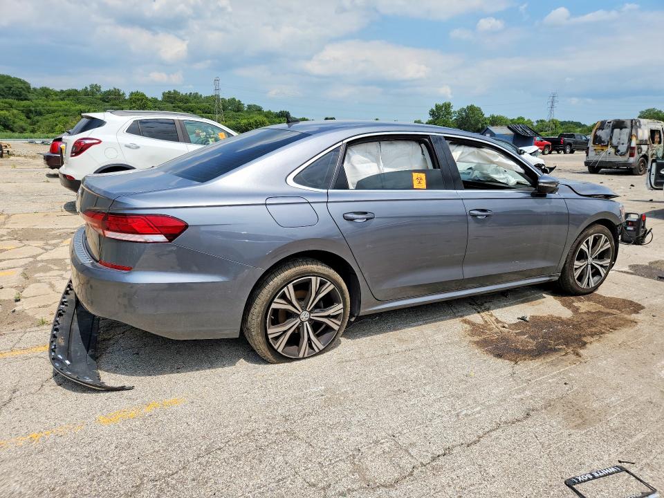 Photo 3 from auction – 2021 VOLKSWAGEN PASSAT with VIN 1VWSA7A30MC009998