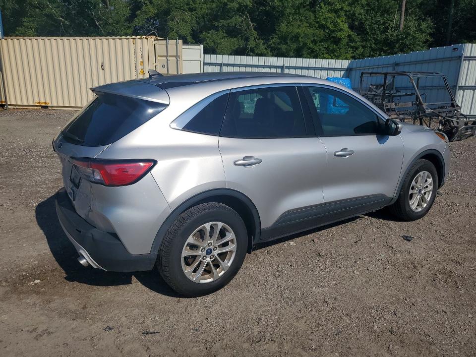 Photo 3 from auction – 2020 FORD ESCAPE with VIN 1FMCU9G66LUC30182