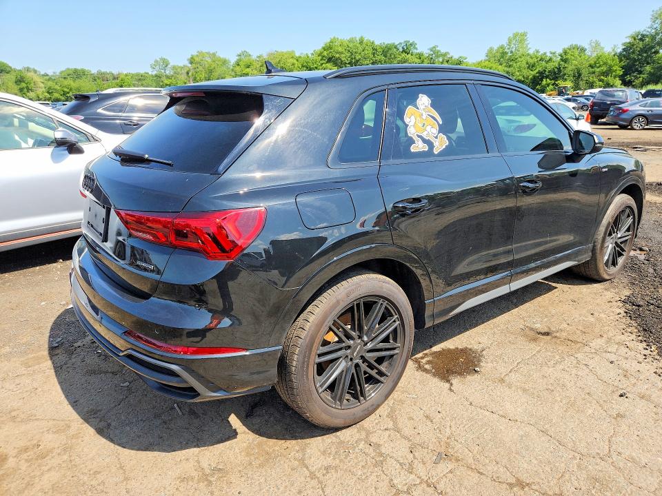 Photo 3 from auction – 2022 AUDI Q3 with VIN WA1EECF32N1047097