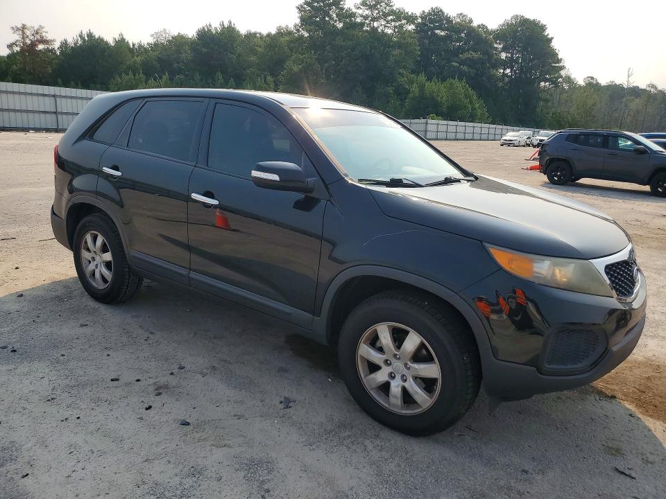 Photo 4 from auction – 2011 KIA SORENTO with VIN 5XYKT3A13BG169886