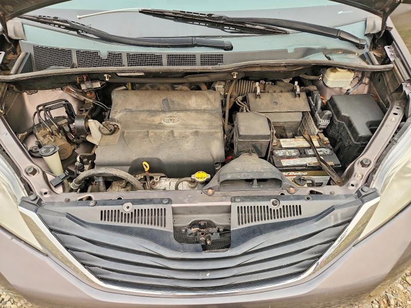 Photo 12 from auction – 2013 TOYOTA SIENNA with VIN 5TDKK3DC2DS350516