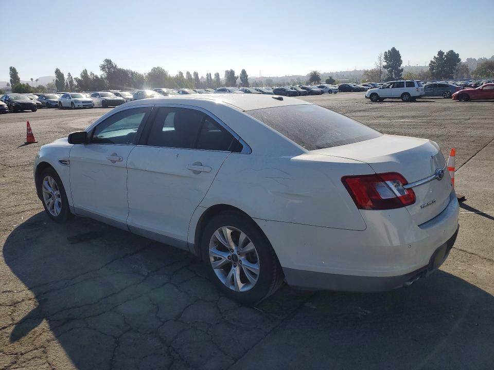Foto 2 de la subasta – 2010 FORD TAURUS con VIN 1FAHP2EW5AG158260