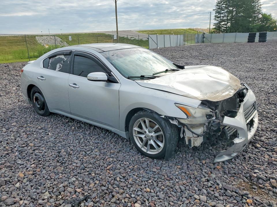 Photo 4 from auction – 2010 NISSAN MAXIMA with VIN 1N4AA5AP6AC821801
