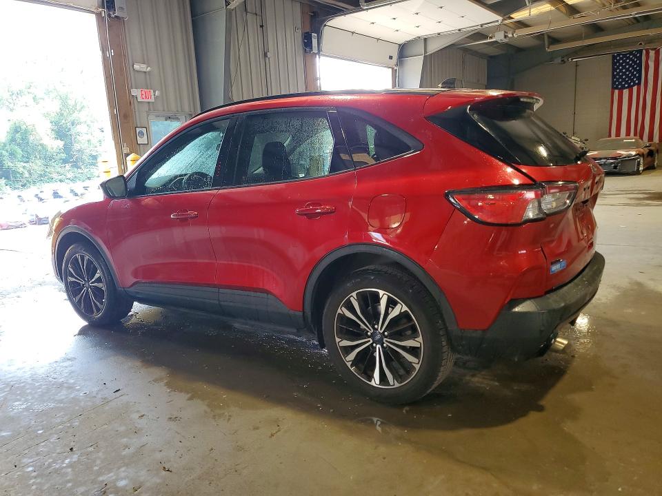 Photo 2 from auction – 2021 FORD ESCAPE with VIN 1FMCU9H94MUA27365
