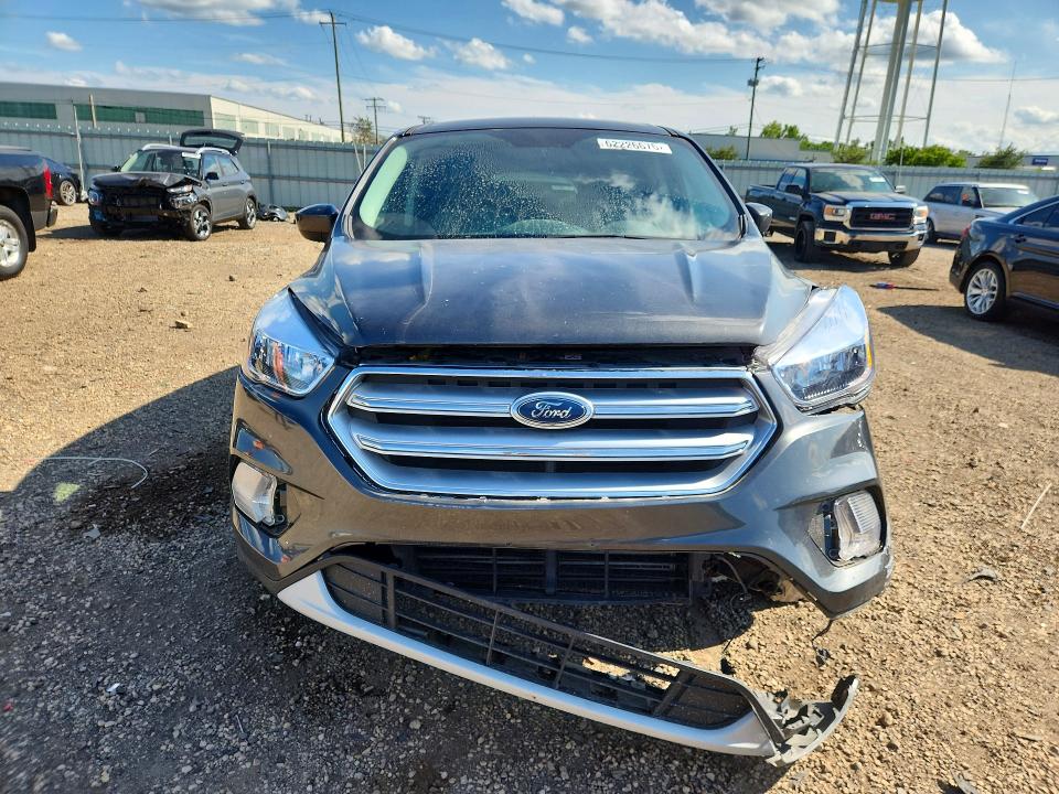 Photo 5 from auction – 2017 FORD ESCAPE with VIN 1FMCU0G93HUB31154