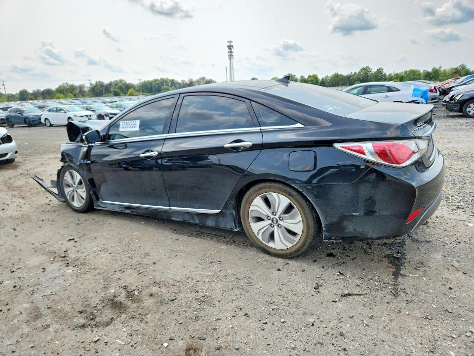 Photo 2 from auction – 2013 HYUNDAI SONATA with VIN KMHEC4A46DA051357