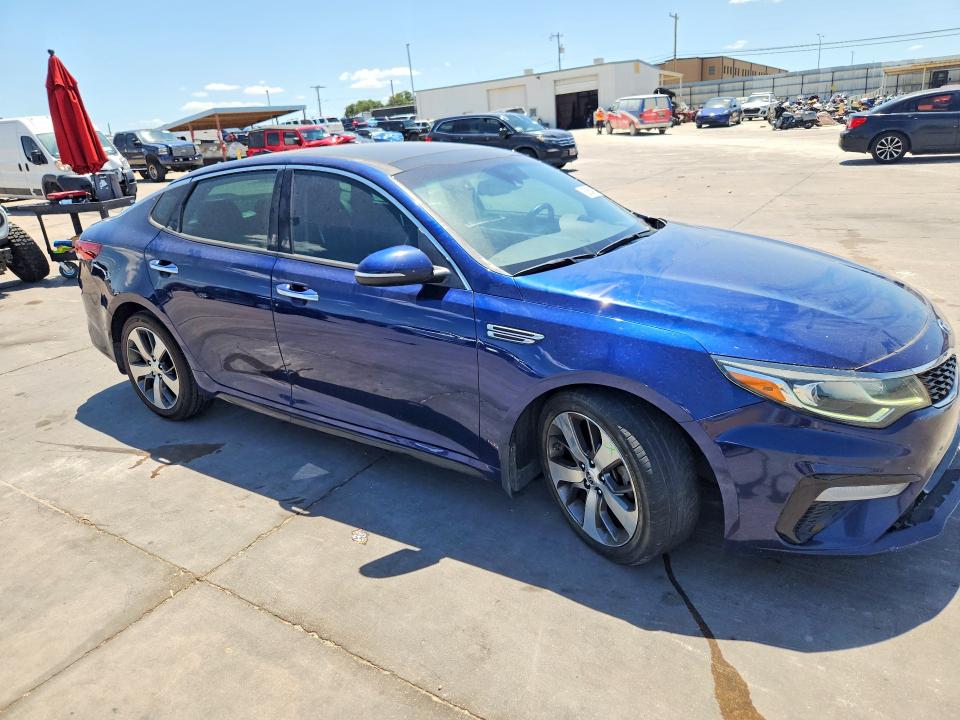 Photo 4 from auction – 2019 KIA OPTIMA with VIN 5XXGT4L37KG370835