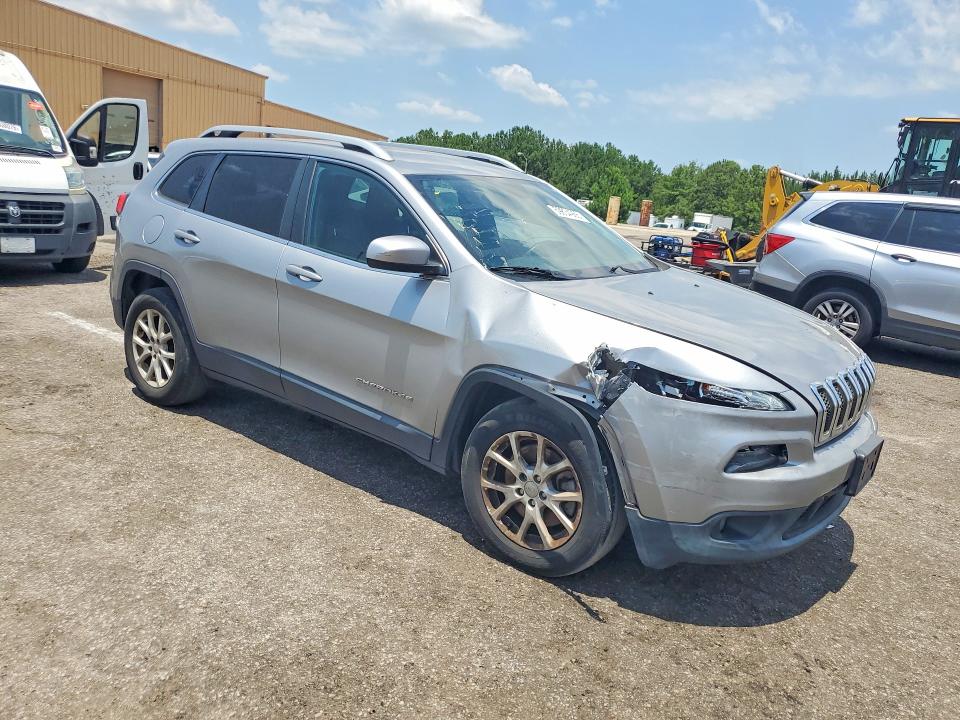 Photo 4 from auction – 2017 JEEP CHEROKEE with VIN 1C4PJLCB5HW650994