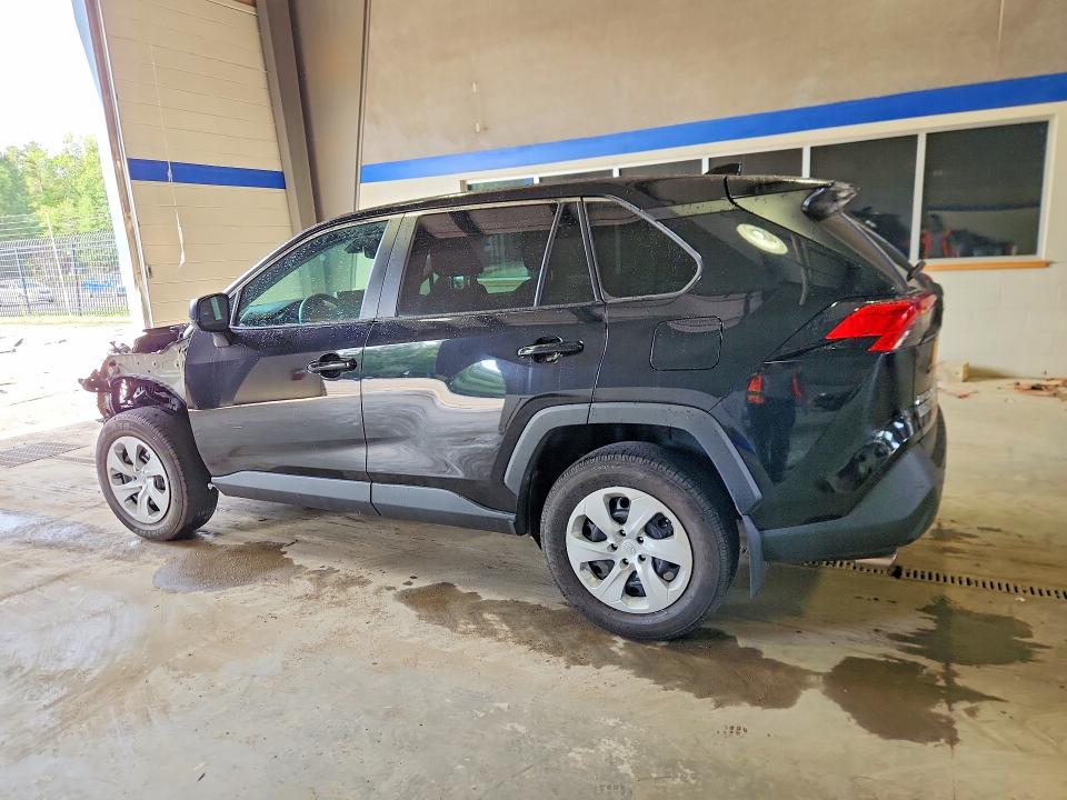 Photo 2 from auction – 2024 TOYOTA RAV4 with VIN 2T3F1RFV4RC470461