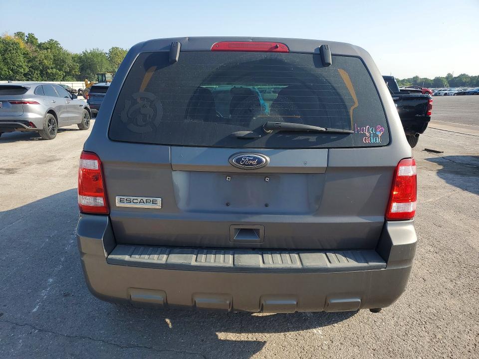 Photo 6 from auction – 2011 FORD ESCAPE with VIN 1FMCU0C70BKB25481