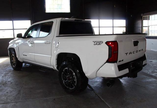 Photo 4 from auction – 2025 TOYOTA TACOMA with VIN 3TMLB5JN2SM176210
