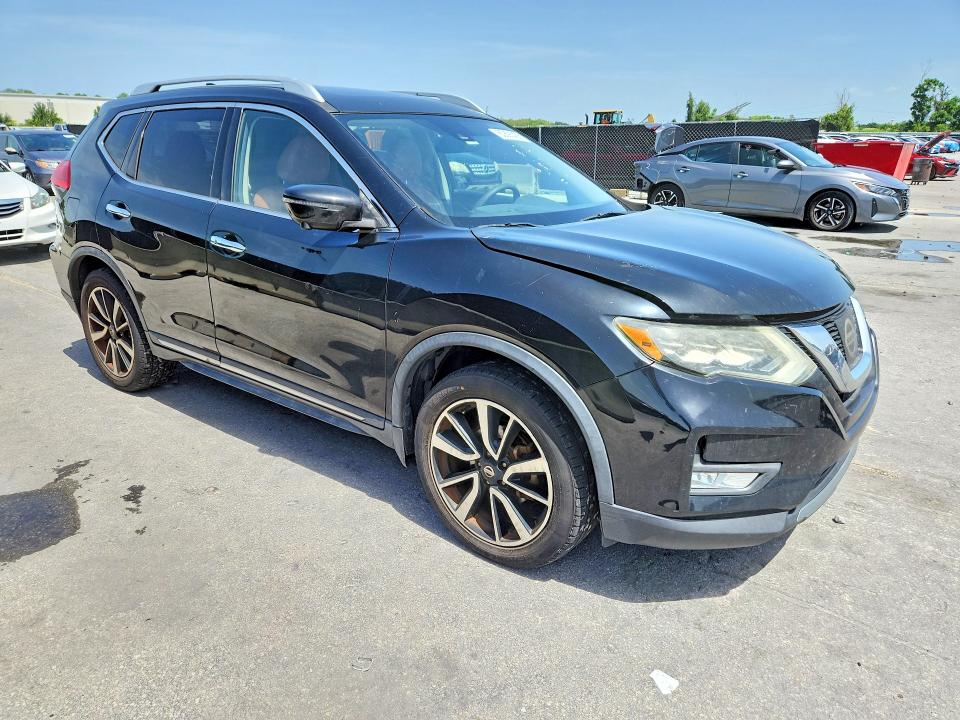 Photo 4 from auction – 2017 NISSAN ROGUE with VIN JN8AT2MTXHW143921