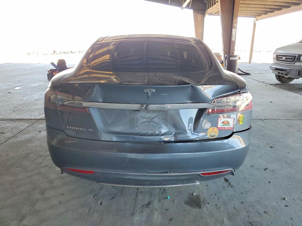 Photo 6 from auction – 2012 TESLA MODEL S with VIN 5YJSA1DP9CFP02763