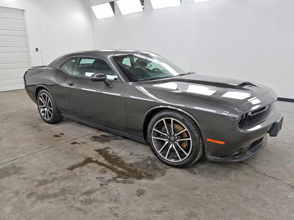 Photo 4 from auction – 2023 DODGE CHALLENGER with VIN 2C3CDZBT7PH570455