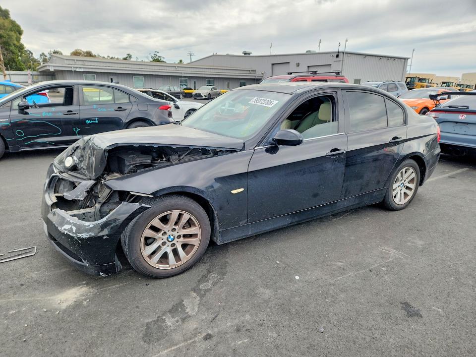 BMW 328 2007 con VIN WBAVC53517FZ80117 - Foto de la subasta