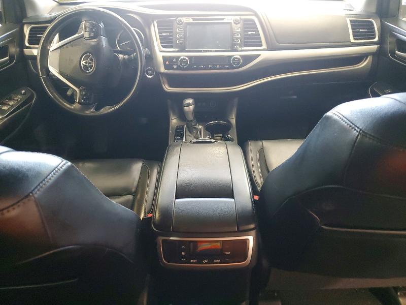 Foto 8 de la subasta – 2017 TOYOTA HIGHLANDER con VIN 5TDJZRFH4HS376320