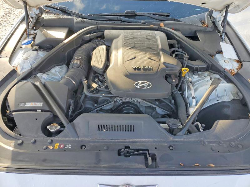 Photo 11 from auction – 2016 HYUNDAI GENESIS with VIN KMHGN4JE8GU126770