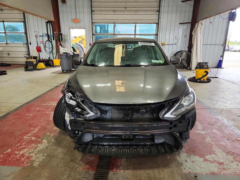 Photo 5 from auction – 2016 NISSAN SENTRA with VIN 3N1AB7AP5GY240120