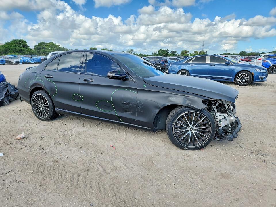 Photo 4 from auction – 2020 MERCEDES-BENZ C with VIN WDDWF8DB6LR557441