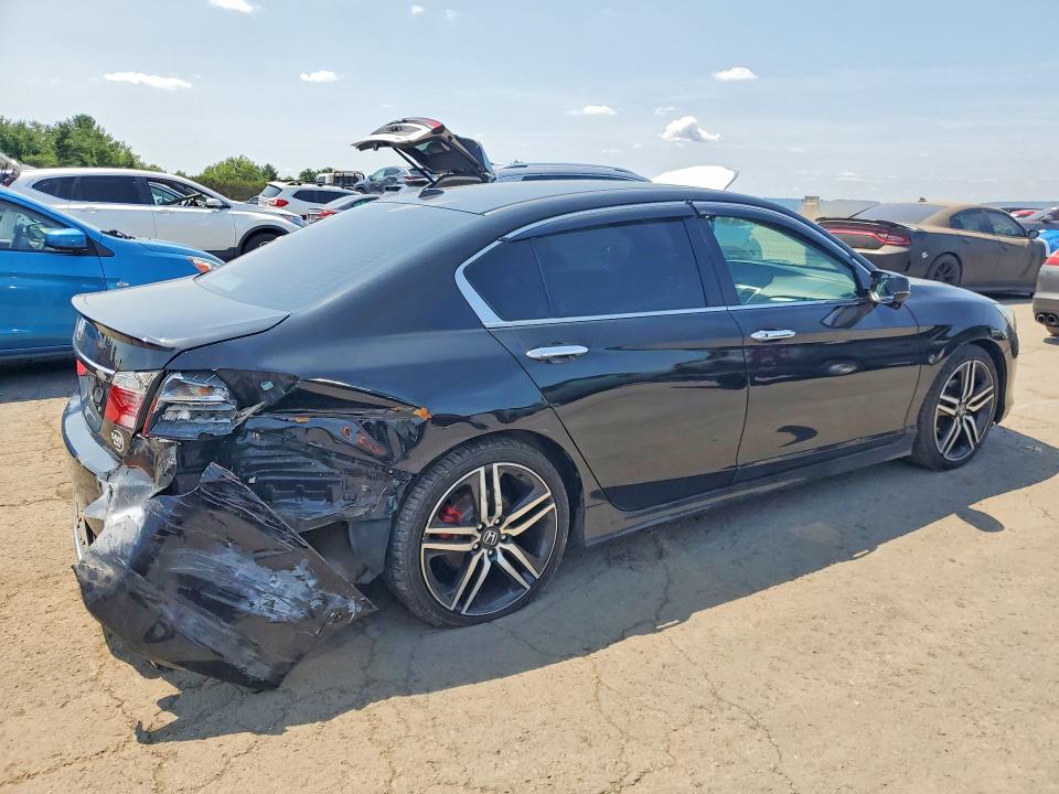 Photo 3 from auction – 2015 HONDA ACCORD with VIN 1HGCR2F83FA187492