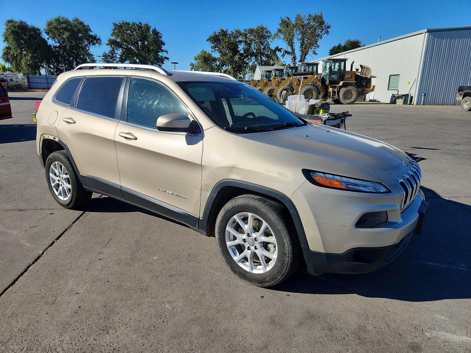 Photo 4 from auction – 2015 JEEP CHEROKEE with VIN 1C4PJMCB0FW696994
