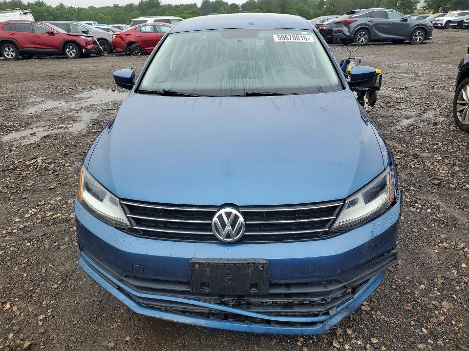 Photo 5 from auction – 2017 VOLKSWAGEN JETTA with VIN 3VW2B7AJ8HM331403
