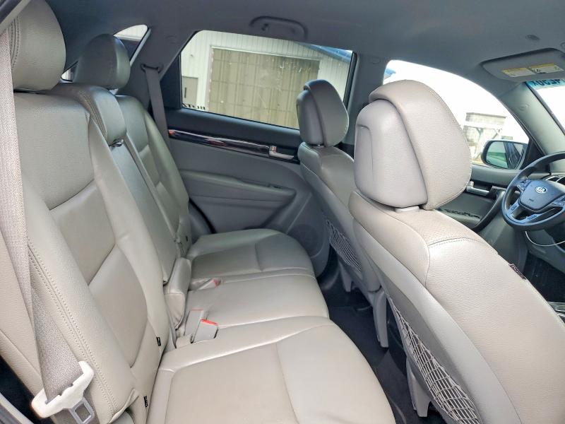 Photo 11 from auction – 2015 KIA SORENTO with VIN 5XYKTCA60FG636117