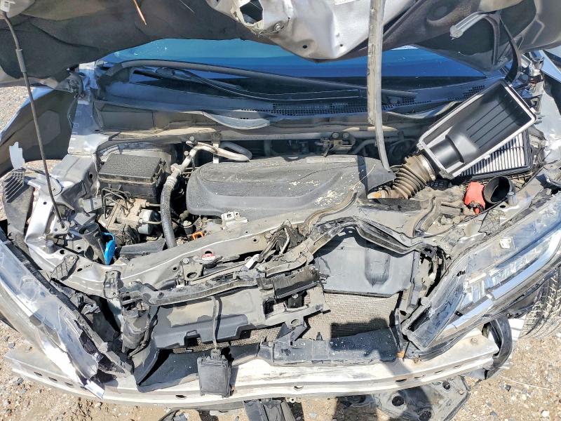 Photo 12 from auction – 2018 HONDA ODYSSEY with VIN 5FNRL6H92JB105212